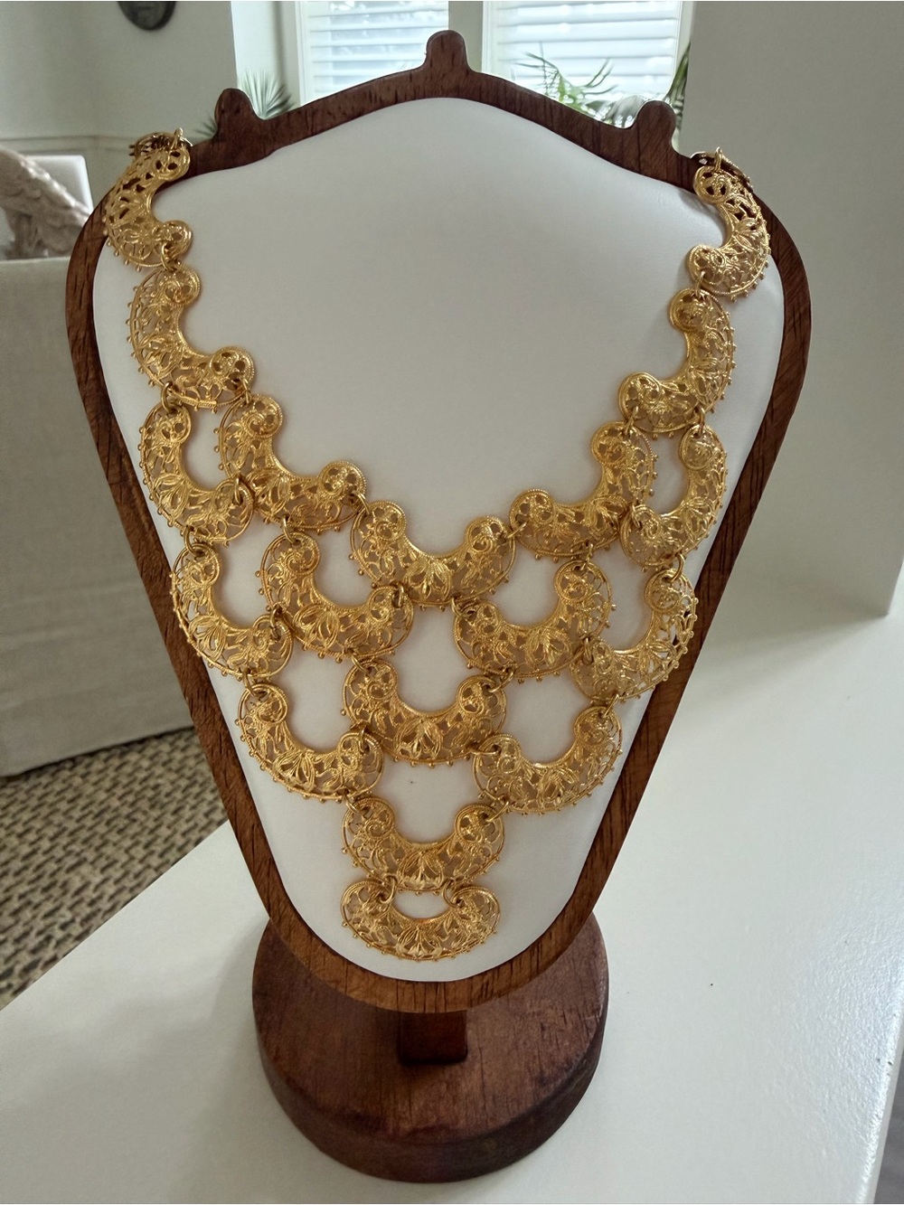 Excellent Condition- Vintage Vendome Necklace